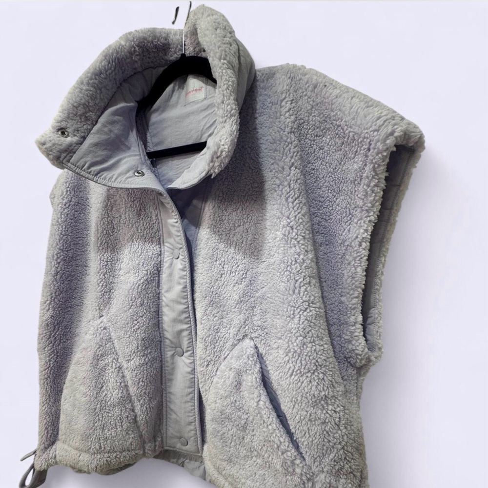 NWOT FREE PEOPLE Scout It Out Fleece Vest - Picture 5 of 8
